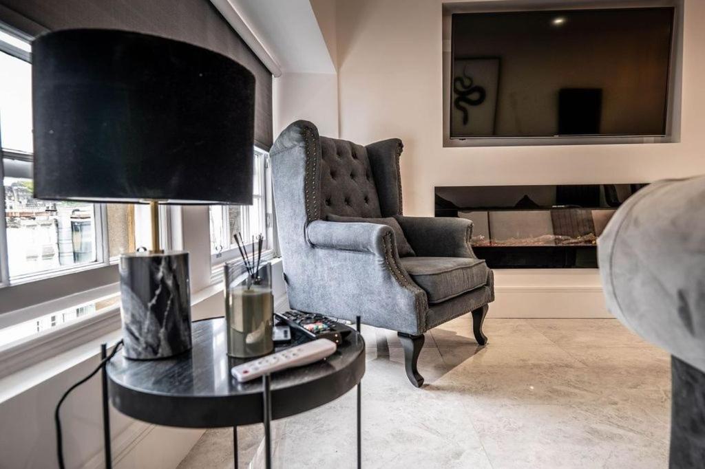 Luxury Royal Mile Boutique 2Bedroom Apartment Edinburgh Ngoại thất bức ảnh