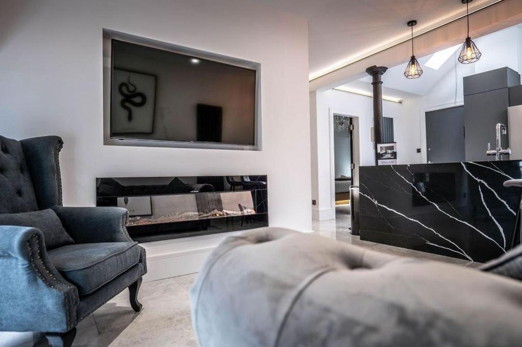 Luxury Royal Mile Boutique 2Bedroom Apartment Edinburgh Ngoại thất bức ảnh