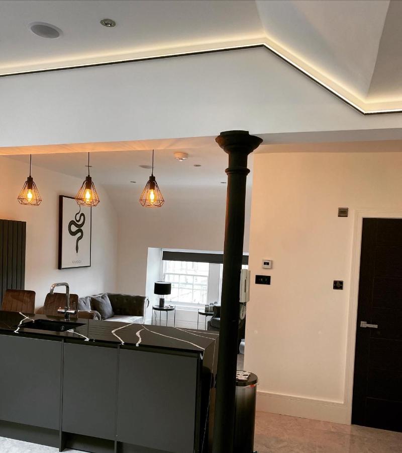 Luxury Royal Mile Boutique 2Bedroom Apartment Edinburgh Ngoại thất bức ảnh