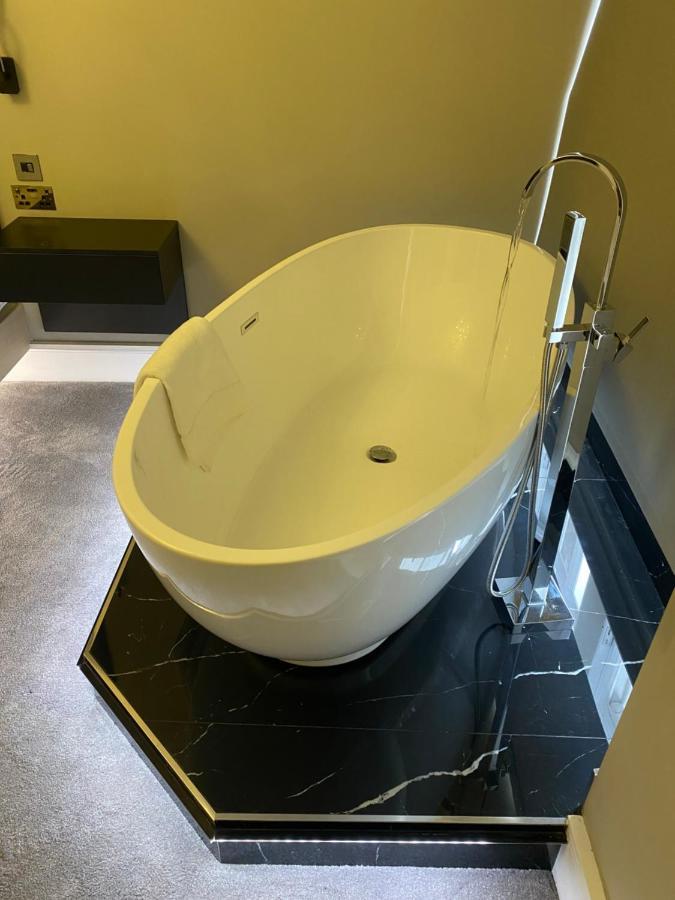 Luxury Royal Mile Boutique 2Bedroom Apartment Edinburgh Ngoại thất bức ảnh
