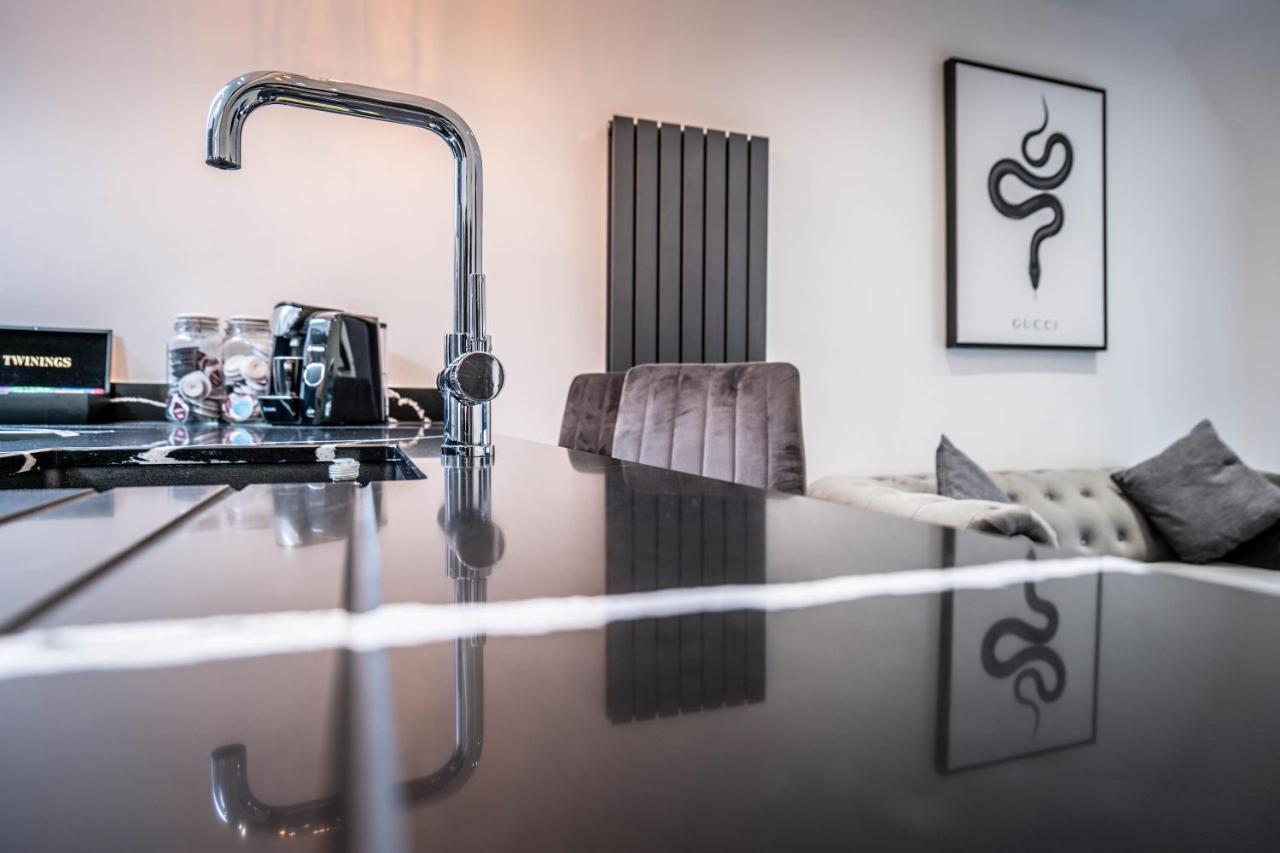 Luxury Royal Mile Boutique 2Bedroom Apartment Edinburgh Ngoại thất bức ảnh
